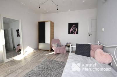 Komfortowy dom z tarasem i ogrodem