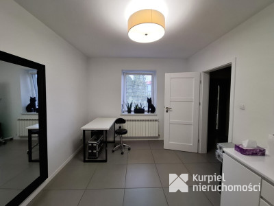 Komfortowy dom z tarasem i ogrodem