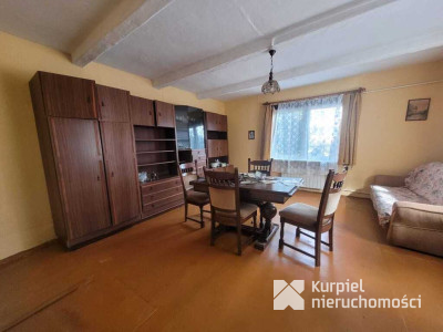 Drewniany klimatyczny dom w dogodnej lokalizacji