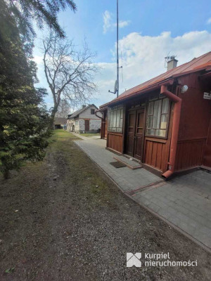 Drewniany klimatyczny dom w dogodnej lokalizacji