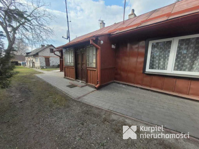 Drewniany klimatyczny dom w dogodnej lokalizacji