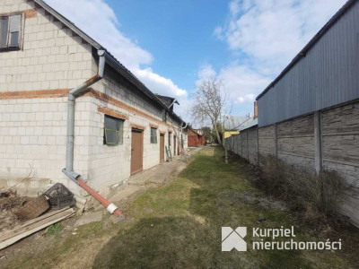 Drewniany klimatyczny dom w dogodnej lokalizacji