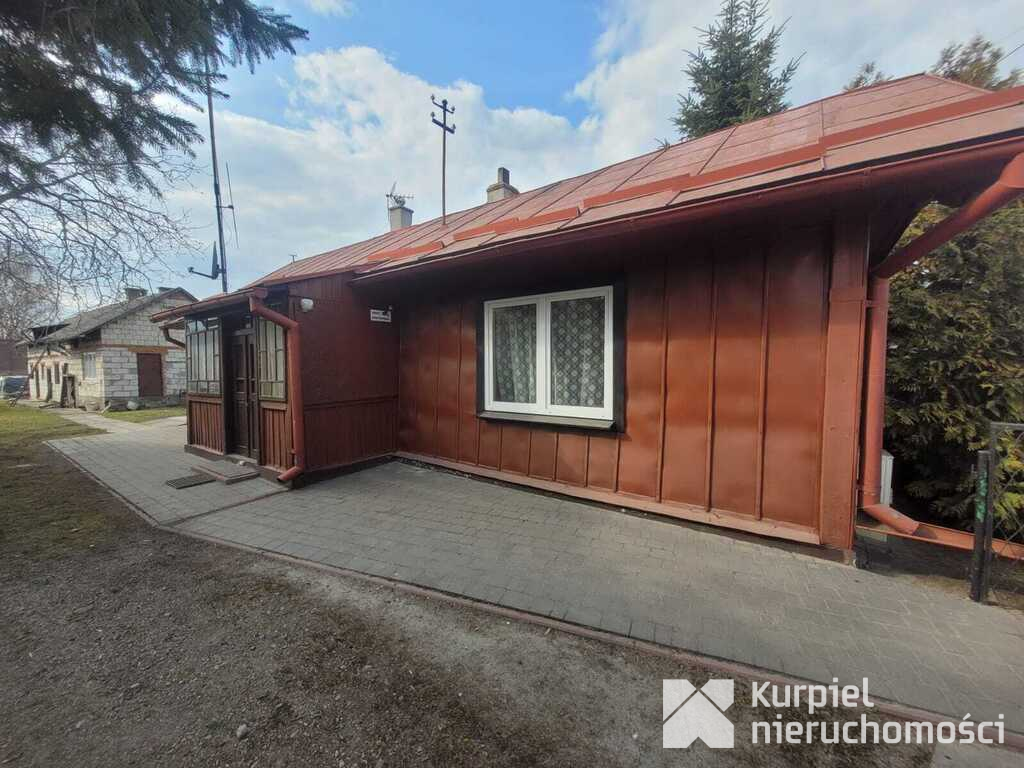 Drewniany klimatyczny dom w dogodnej lokalizacji