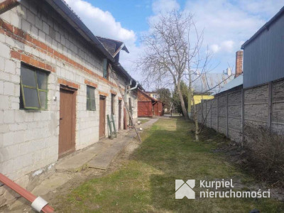 Drewniany klimatyczny dom w dogodnej lokalizacji