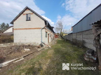 Drewniany klimatyczny dom w dogodnej lokalizacji