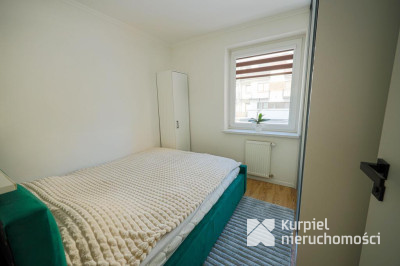 Ładne mieszkanie z wyposażeniem w zadbanym bloku