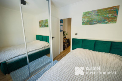 Ładne mieszkanie z wyposażeniem w zadbanym bloku