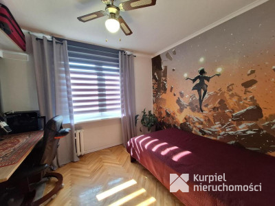 Mieszkanie os. Warneńczyka 2 piętro 3 pokoje