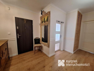 Mieszkanie os. Warneńczyka 2 piętro 3 pokoje