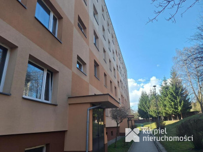 Mieszkanie os. Warneńczyka 2 piętro 3 pokoje