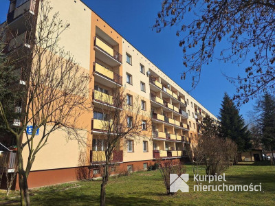 Mieszkanie os. Warneńczyka 2 piętro 3 pokoje