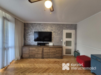 Mieszkanie os. Warneńczyka 2 piętro 3 pokoje
