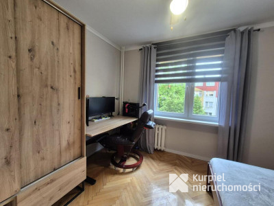 Mieszkanie os. Warneńczyka 2 piętro 3 pokoje