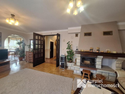 Dom w świetnej lokalizacji  - Ostrów - Murowanka