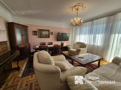 Czteropokojowe mieszkanie dla rodziny/os. Kmiecie