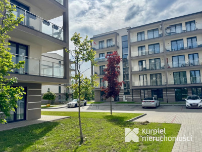 Małe mieszkanie z tarasem gotowe do zamieszkania