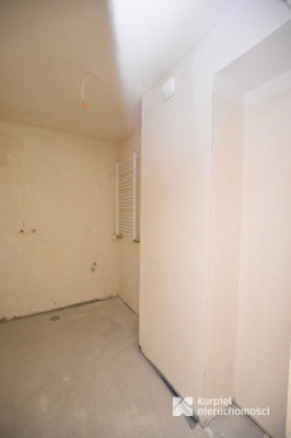 Małe mieszkanie z tarasem gotowe do zamieszkania