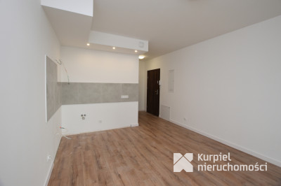 Małe mieszkanie z tarasem gotowe do zamieszkania