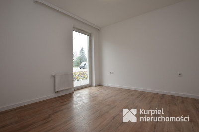 Małe mieszkanie z tarasem gotowe do zamieszkania