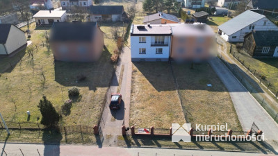 Przestronny dom typu kostka z garażem i tarasem