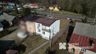 Przestronny dom typu kostka z garażem i tarasem