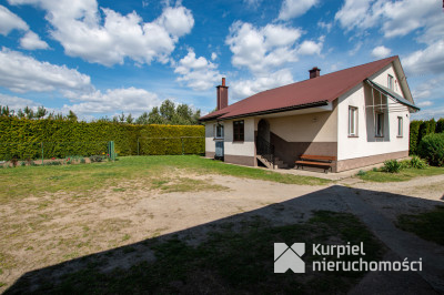 Dom z dużą działką  – 52 ary ciszy