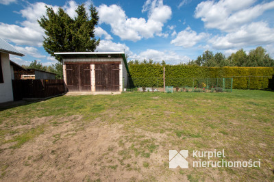 Dom z dużą działką  – 52 ary ciszy