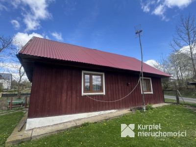 Ruszelczyce drewniany dom siedlisko na wsi