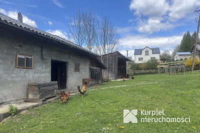 Ruszelczyce drewniany dom siedlisko na wsi