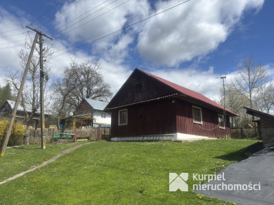 Ruszelczyce drewniany dom siedlisko na wsi