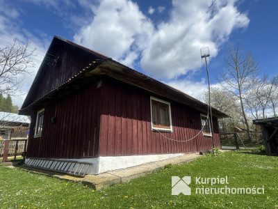 Ruszelczyce drewniany dom siedlisko na wsi