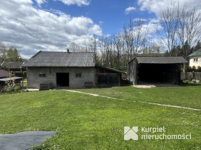 Ruszelczyce drewniany dom siedlisko na wsi