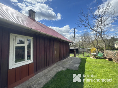 Ruszelczyce drewniany dom siedlisko na wsi