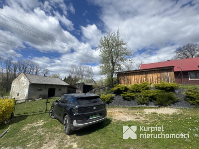 Ruszelczyce drewniany dom siedlisko na wsi