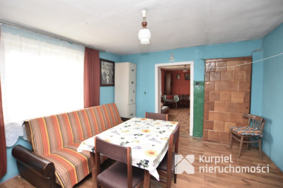 Ruszelczyce drewniany dom siedlisko na wsi