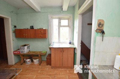 Ruszelczyce drewniany dom siedlisko na wsi