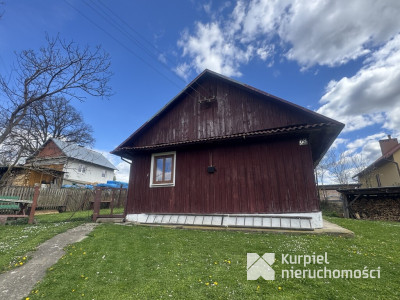 Ruszelczyce drewniany dom siedlisko na wsi