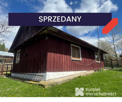 Ruszelczyce drewniany dom siedlisko na wsi