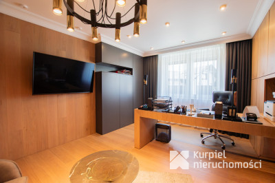 Nowoczesny dom premium z basenem na działce 20 ar