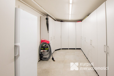 Nowoczesny dom premium z basenem na działce 20 ar