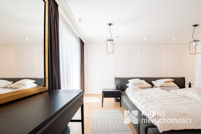 Nowoczesny dom premium z basenem na działce 20 ar