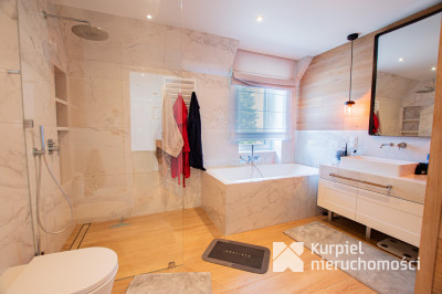 Nowoczesny dom premium z basenem na działce 20 ar