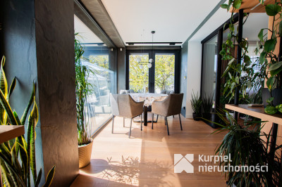 Nowoczesny dom premium z basenem na działce 20 ar