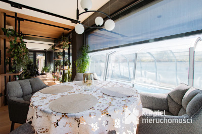 Nowoczesny dom premium z basenem na działce 20 ar