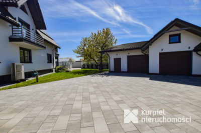 Nowoczesny dom premium z basenem na działce 20 ar