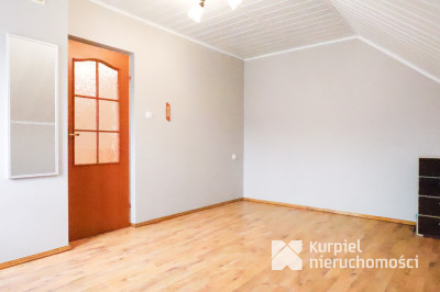 DOM Z DUŻĄ DZIAŁKĄ W SPOKOJNEJ OKOLICY – JODŁÓWKA