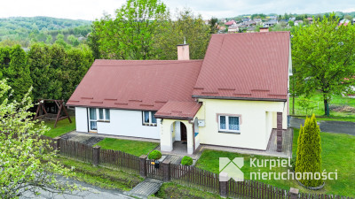 DOM Z DUŻĄ DZIAŁKĄ W SPOKOJNEJ OKOLICY – JODŁÓWKA