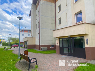 Mieszkanie z tarasem komórką i parkingiem 3 pok.