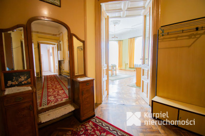 PRESTIŻOWE MIESZKANIE W ZABYTKOWEJ KAMIENICY