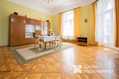 PRESTIŻOWE MIESZKANIE W ZABYTKOWEJ KAMIENICY